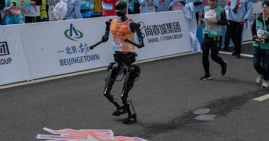 Robots run a half marathon, slowly
