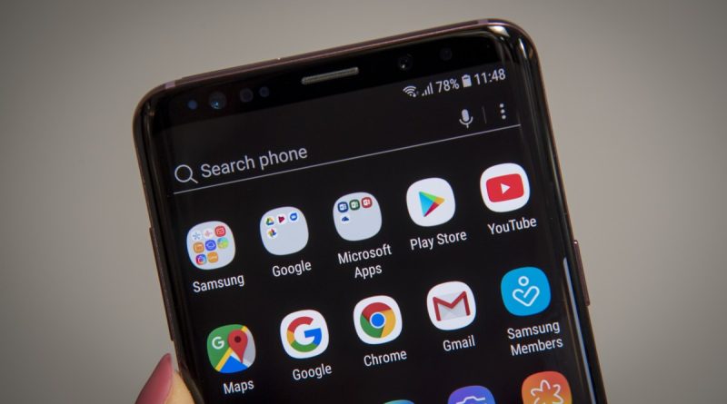 Android app icons on the home screen of a Samsung Galaxy S9 smartphone.
