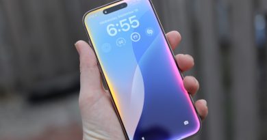 iPhone 16 Pro Max Siri held in hand